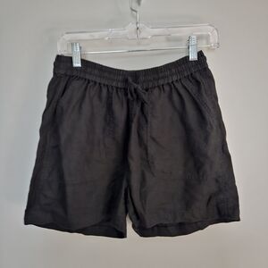 Quince 100% European linen shorts